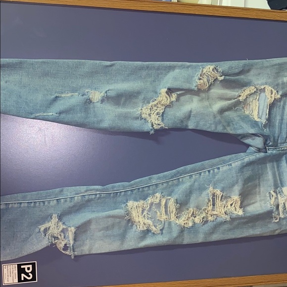 american eagle ripped skinny jeans - Picture 2 of 4